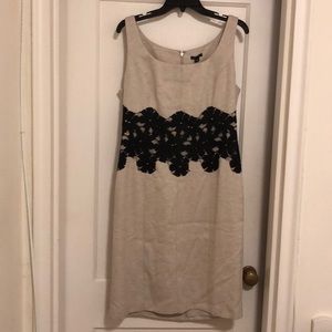 Ann Taylor cute waist enhancing sheath dress...